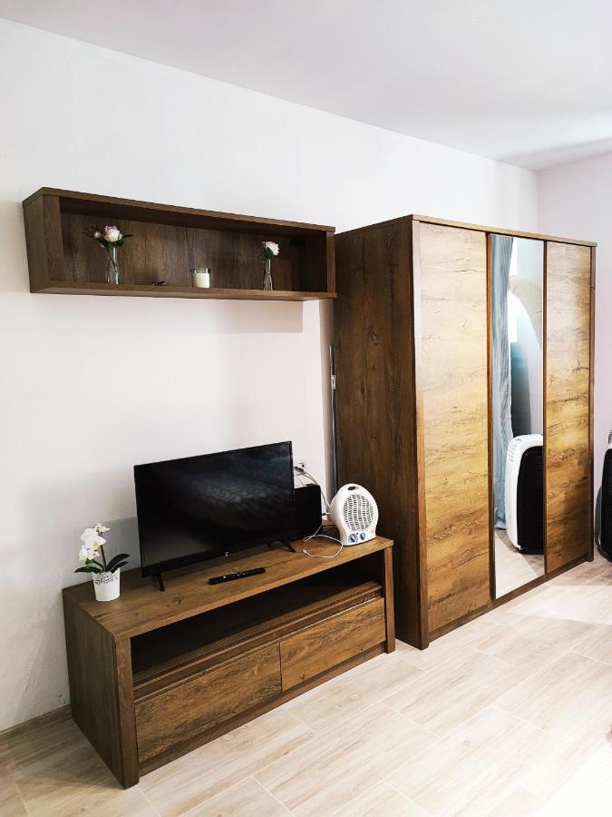 Appartement White Rose Studio Basement à Budapest Extérieur photo